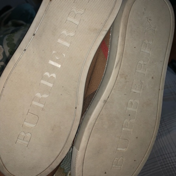 Burberry Sneakers - Picture 2 of 4